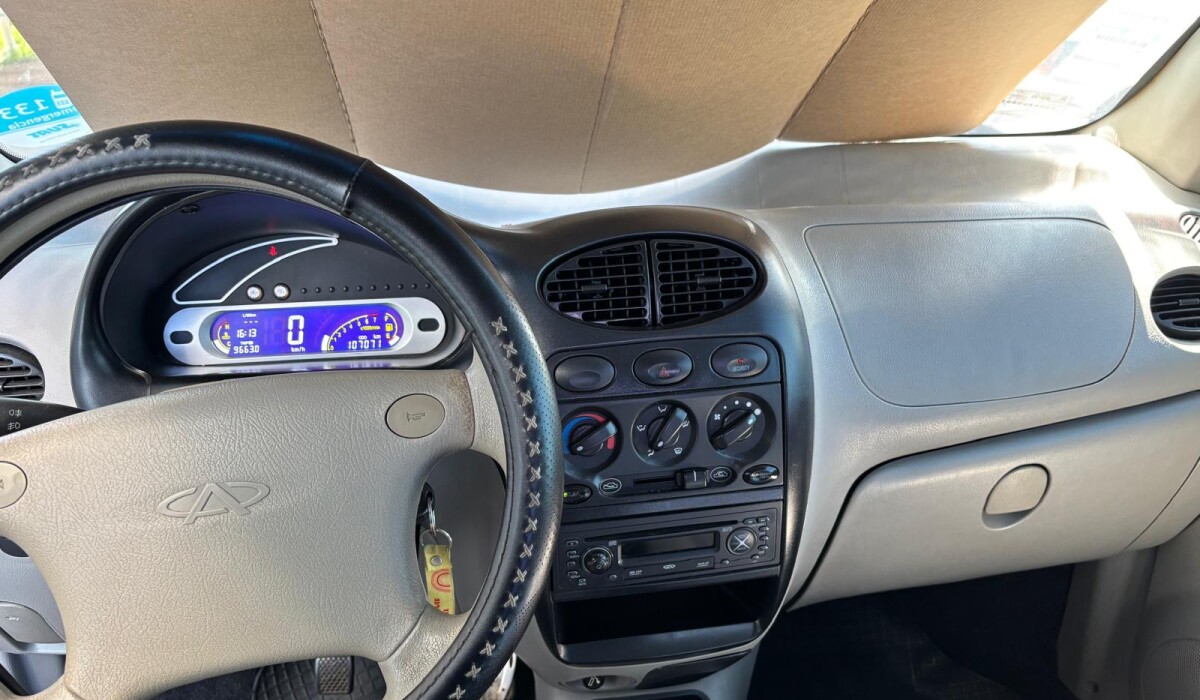 Chery QQ 1,0 Comfort - 2013 Chery QQ 1,0 Comfort - 2013