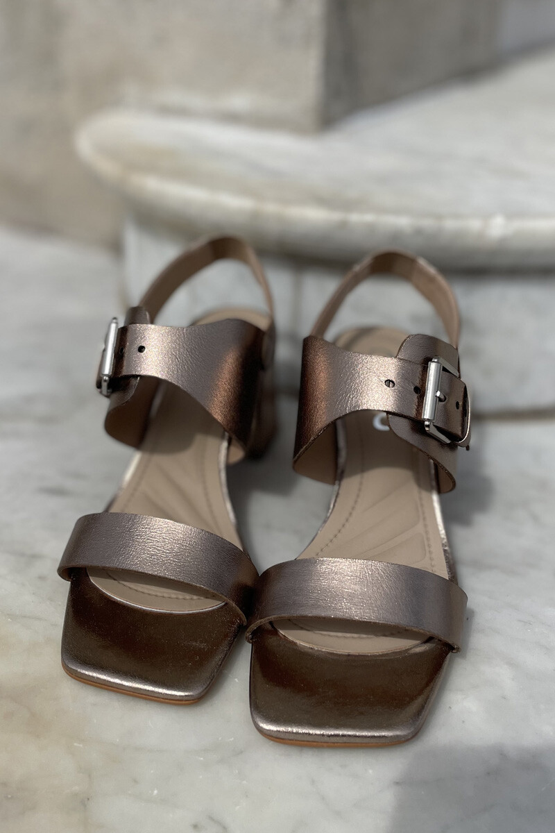 Sandalia adela Champagne