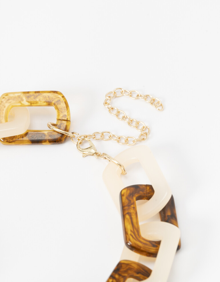 Collares Cortos Acrilico Collar Corto Acrílico Eslabones. - Dorado