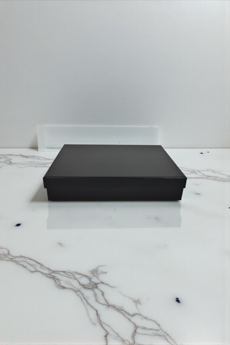 Caja Rigida 24 x 33 x 6 - NEGRO 