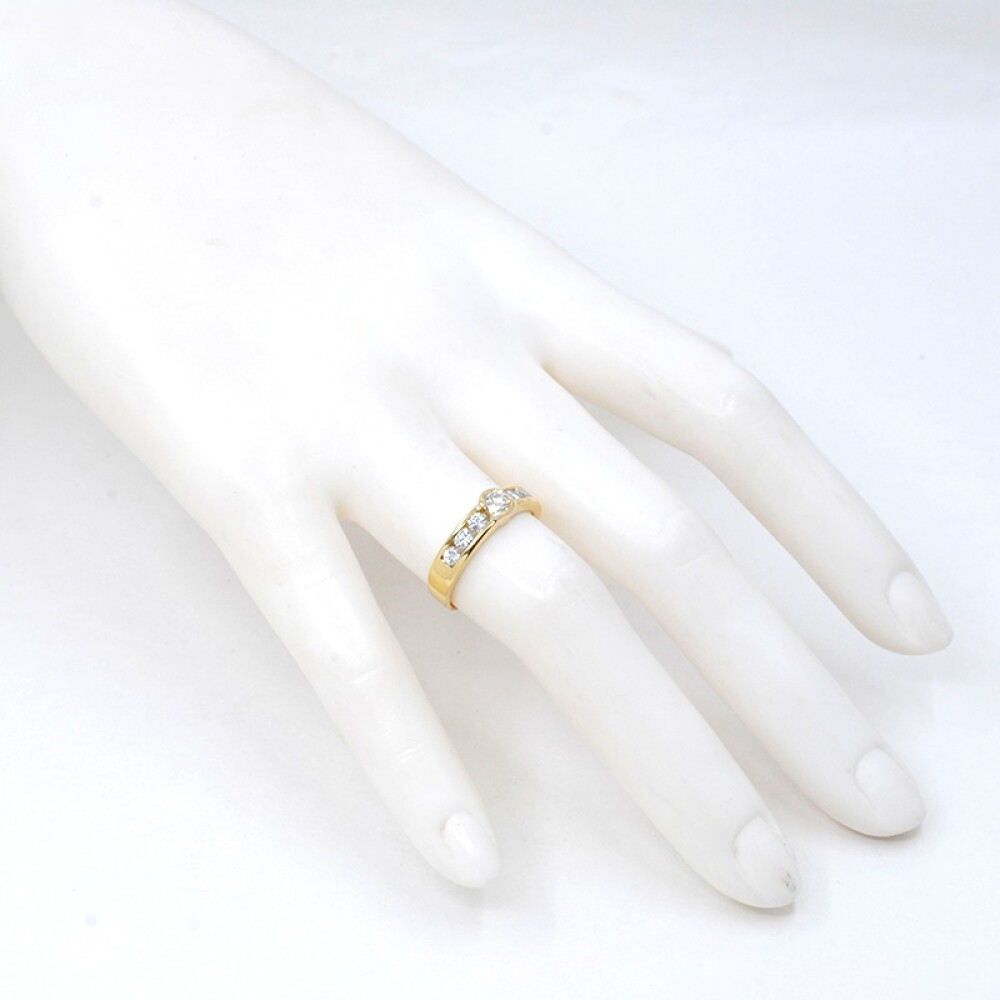 Anillo en oro 18k amarillo y brillantes Anillo en oro 18k amarillo y brillantes