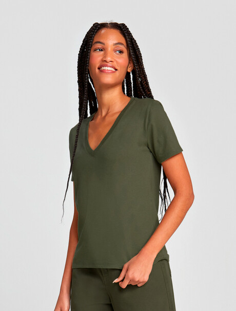 CAMISETA BÁSICA MANGA CORTA CUELLO EN V VERDE OSCURO