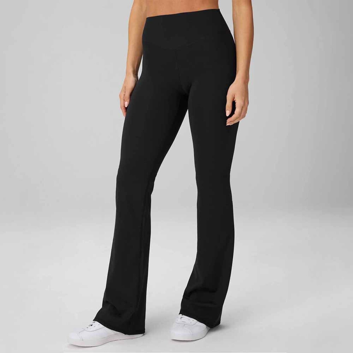 Pantalón Pureluxe High-Waisted Tlc Kick Flare Mujer 