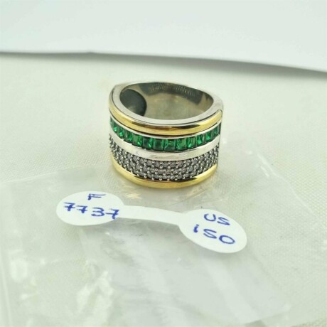 Anillo de Plata 925 con double de Oro 18k y Circonias Verdes. Anillo de Plata 925 con double de Oro 18k y Circonias Verdes.