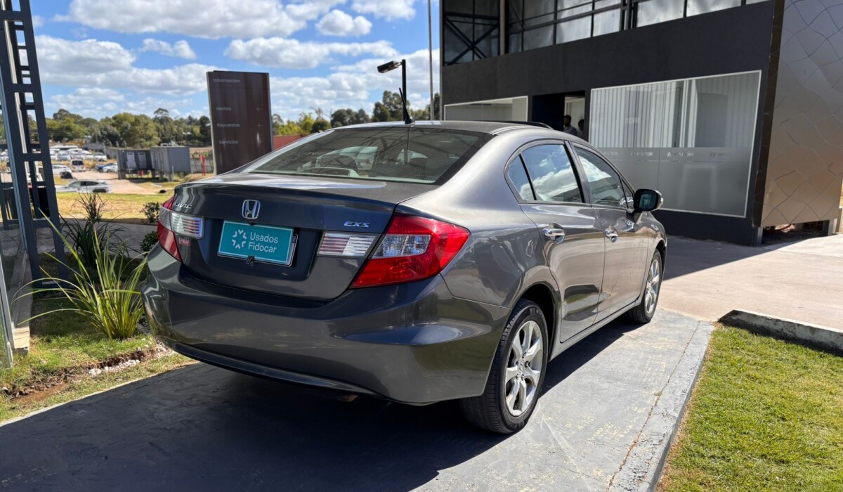 Honda Civic 1.8 EXS MT - 2012 Honda Civic 1.8 EXS MT - 2012