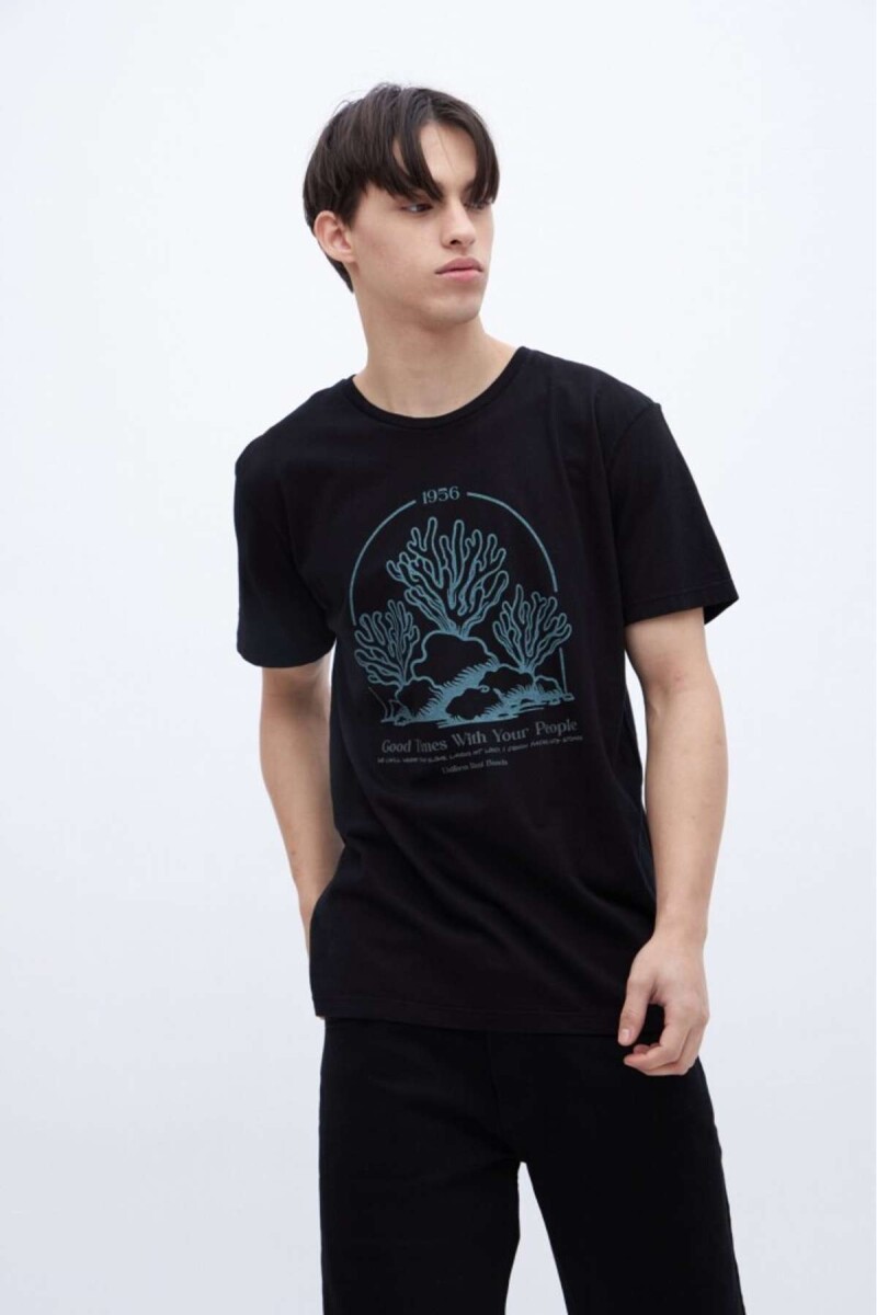 Remera Gunnar - Negro 