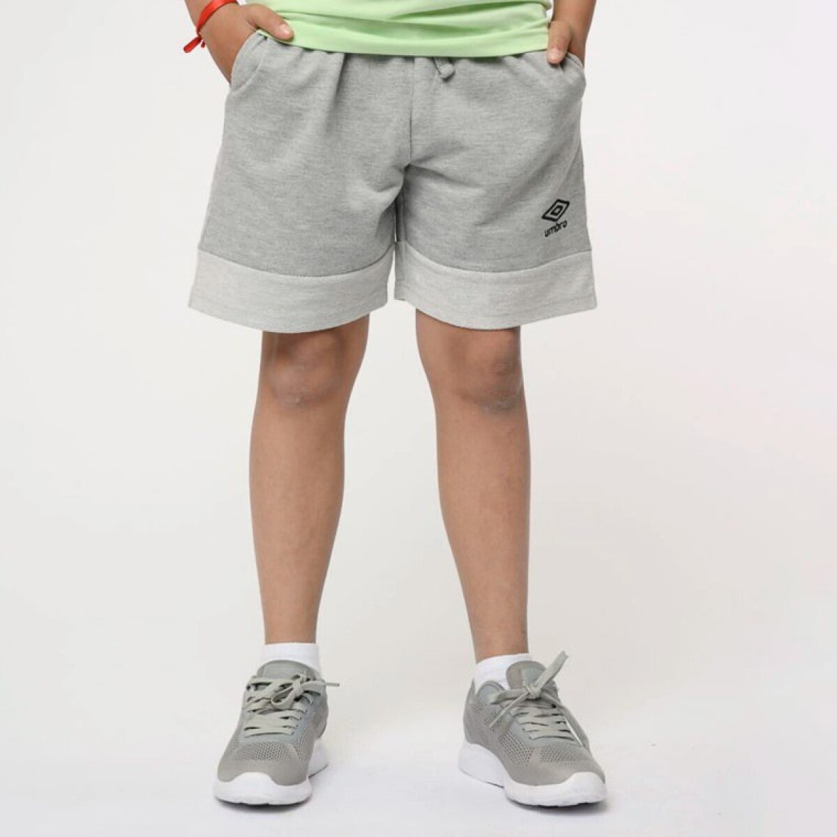 Bermuda Infantil Umbro Sides Kids - Gris Melange - Negro 