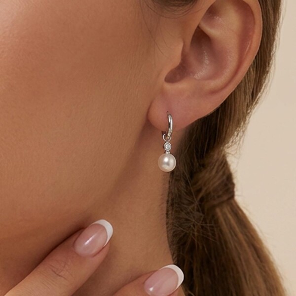 Caravanas Aros Lunea de MOON en plata 925 con brillantes y perlas Caravanas Aros Lunea de MOON en plata 925 con brillantes y perlas