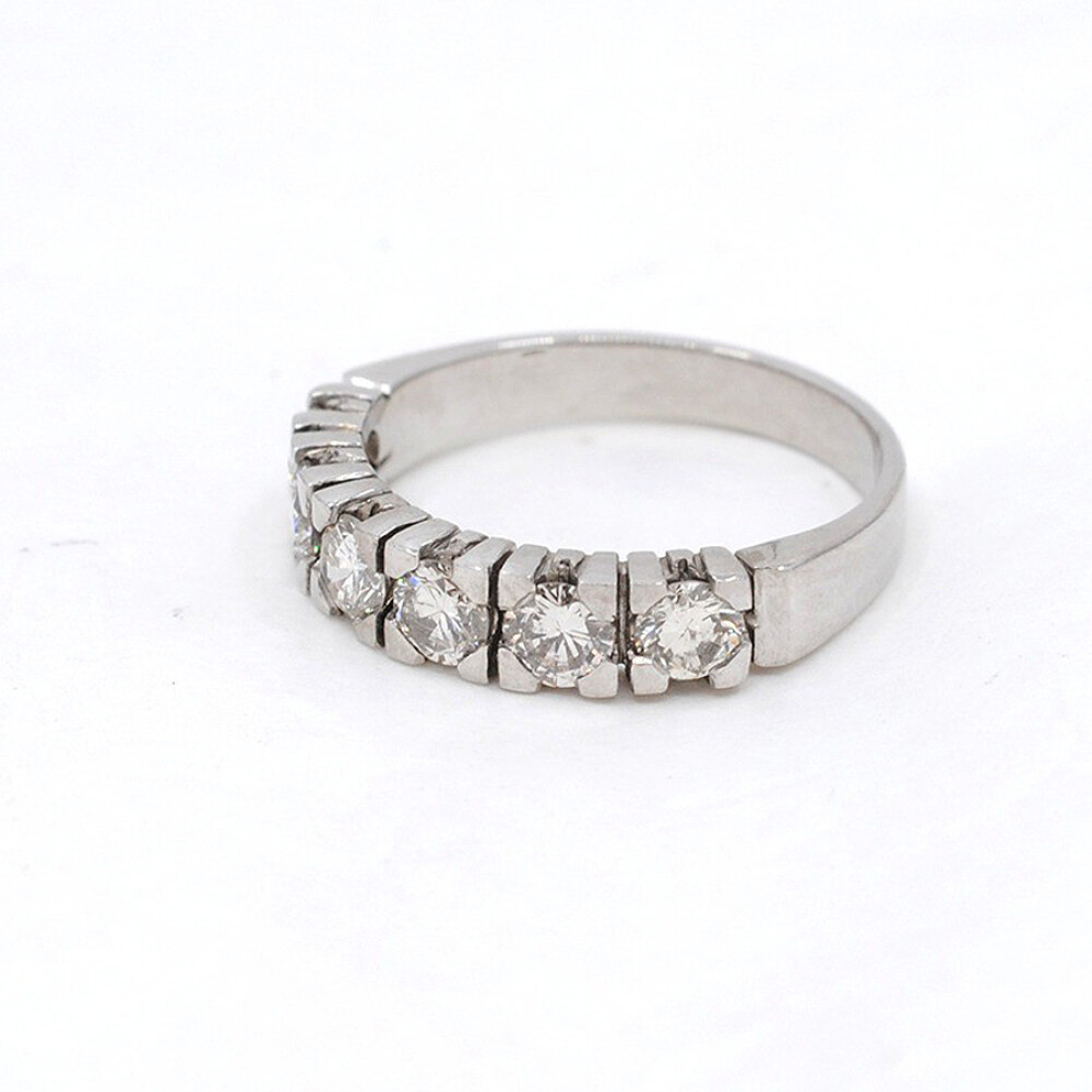 Anillo Medio Sin Fin En Oro Blanco 18K Anillo Medio Sin Fin En Oro Blanco 18K