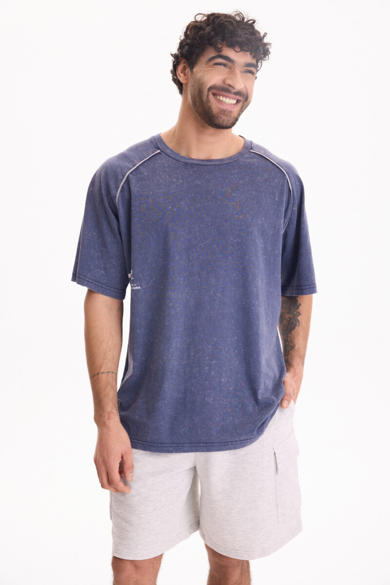 Remera Undefined Azul