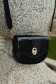 Bandolera textura croco negro