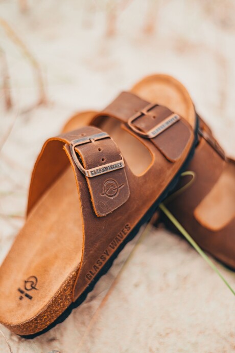SANDALIAS CUERO / Marrón U