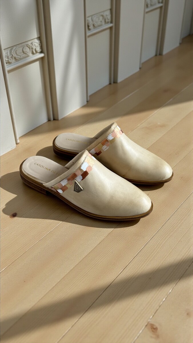 Sandalias LIA Natural Línea Ottenta Con Arte 