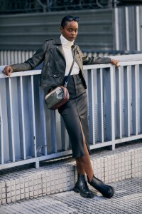 Falda Midi Waxed Negro