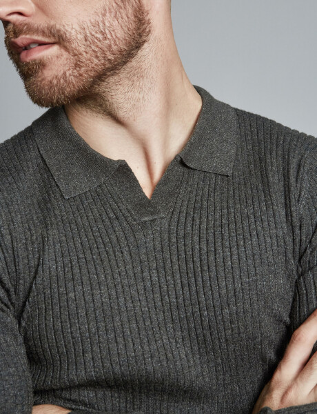Sweater tejido negro melange