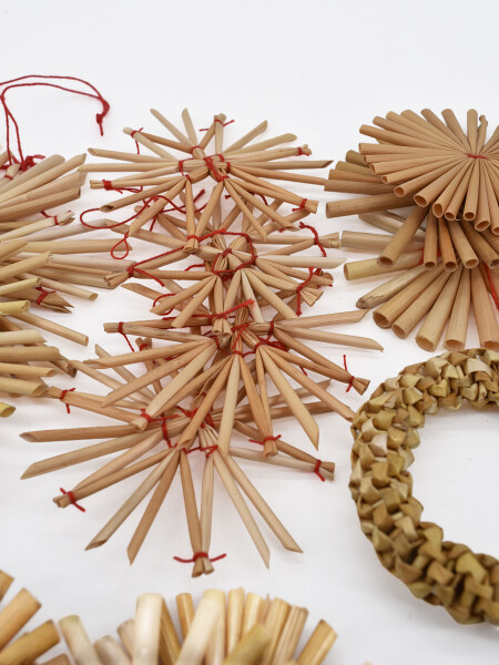 ADORNOS COLGANTES RUSTICOS SET X 13 BEIGE