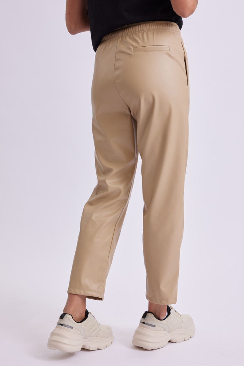 Pantalón pu Beige
