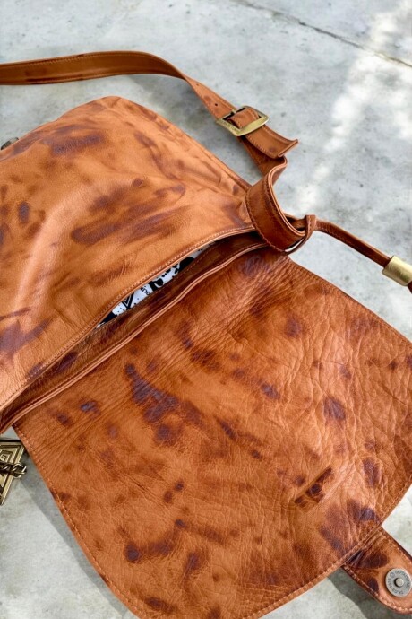 Cartera Y Bandolera De Cuero Ronda Pintada A Mano. Cartera Y Bandolera De Cuero Ronda Pintada A Mano.