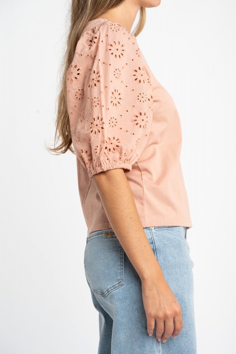 Remera Manga Globo Broderie Rosa