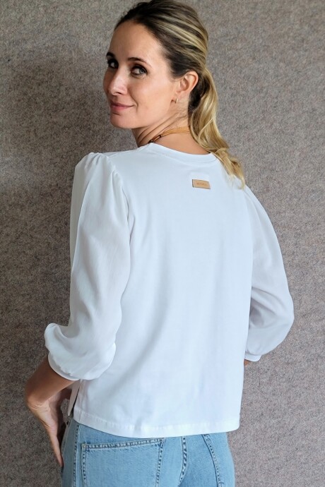 Remera Rose Blanco pespunte al tono