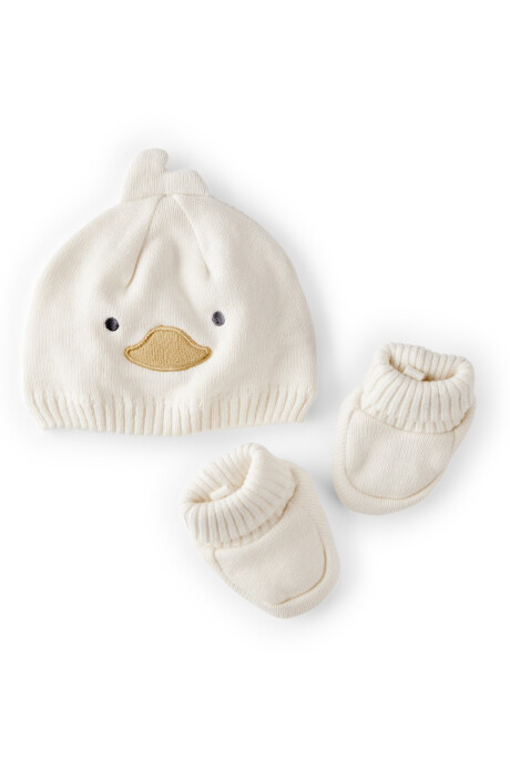 Gorro y escarpines de algodón, diseño patito Gorro y escarpines de algodón, diseño patito