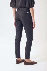 Pantalón Recto Spandex Negro