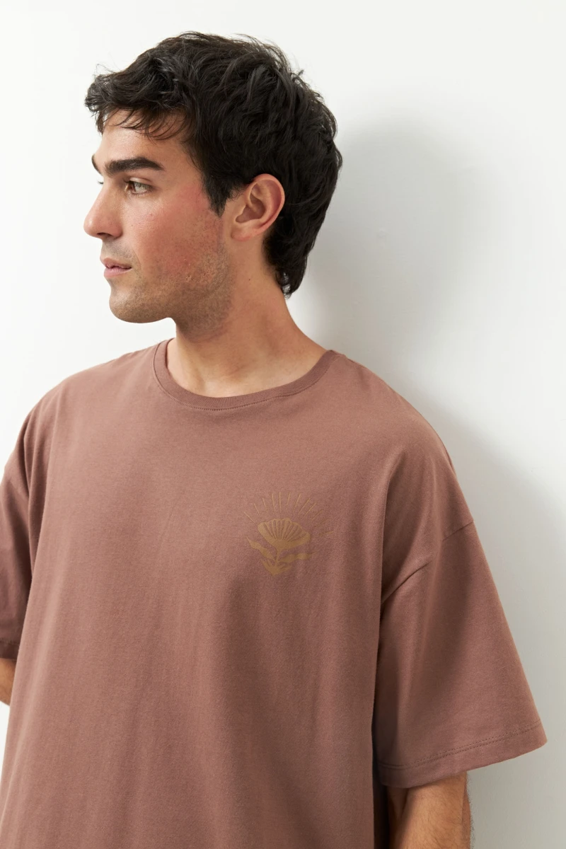 REMERA POLES Marron