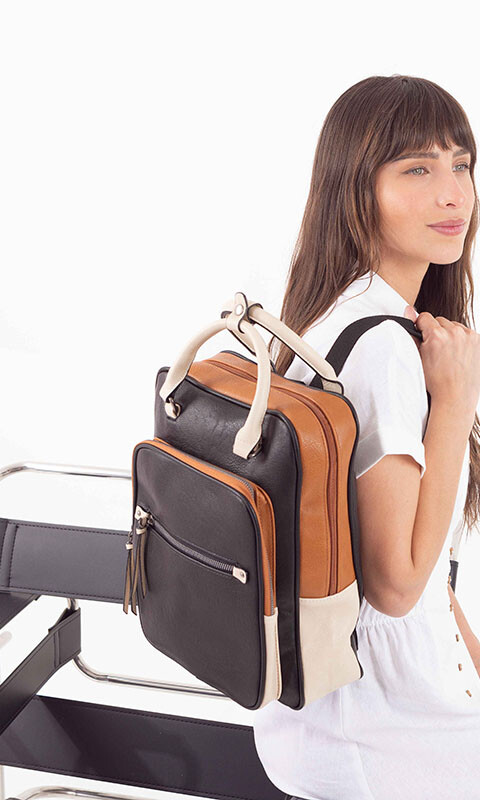 MOCHILA CARACAS NEGRO SUELA Y ARENA