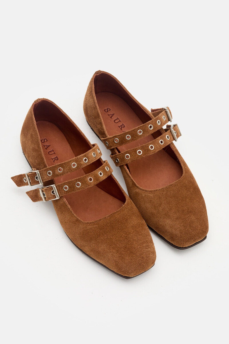 Ballerina Mimi Camel