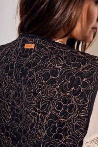 Chaleco Bordado Reversible Gamuza Negro