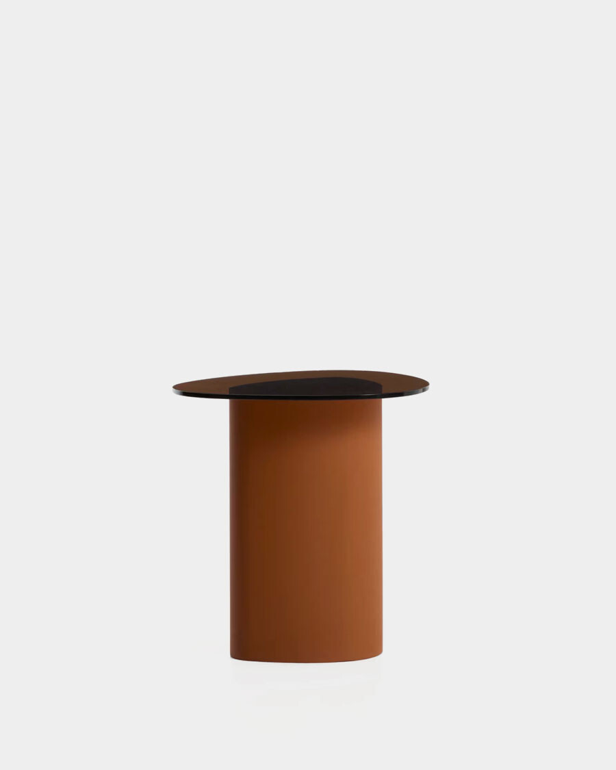 Mesa auxiliar Olir de vidrio templado y acero terracota 48 x 46,8 cm Mesa auxiliar Olir de vidrio templado y acero terracota 48 x 46,8 cm