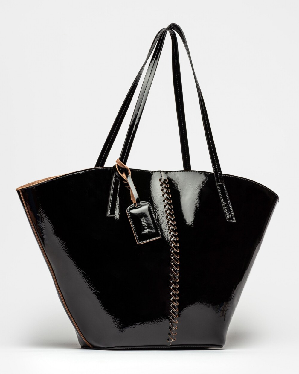Shopper Neo Craft en cuero charol Negro