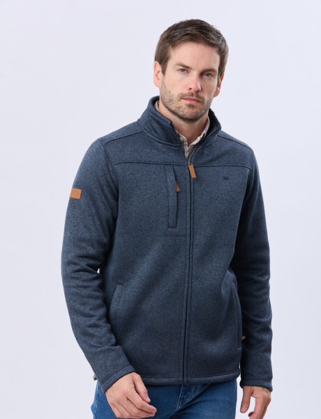 CAMPERA TEXTURADA CON INTERIOR EN POLAR Azul