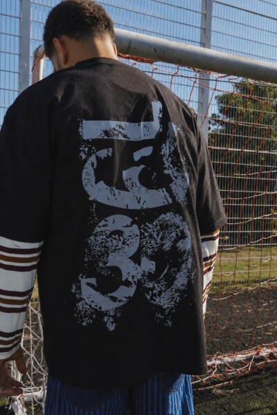 Remera Historia NEGRO