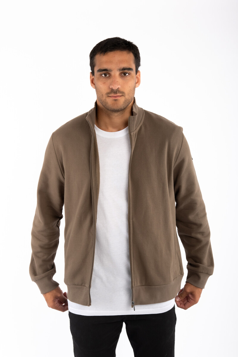 Campera Spectrum Kevingston Marrón