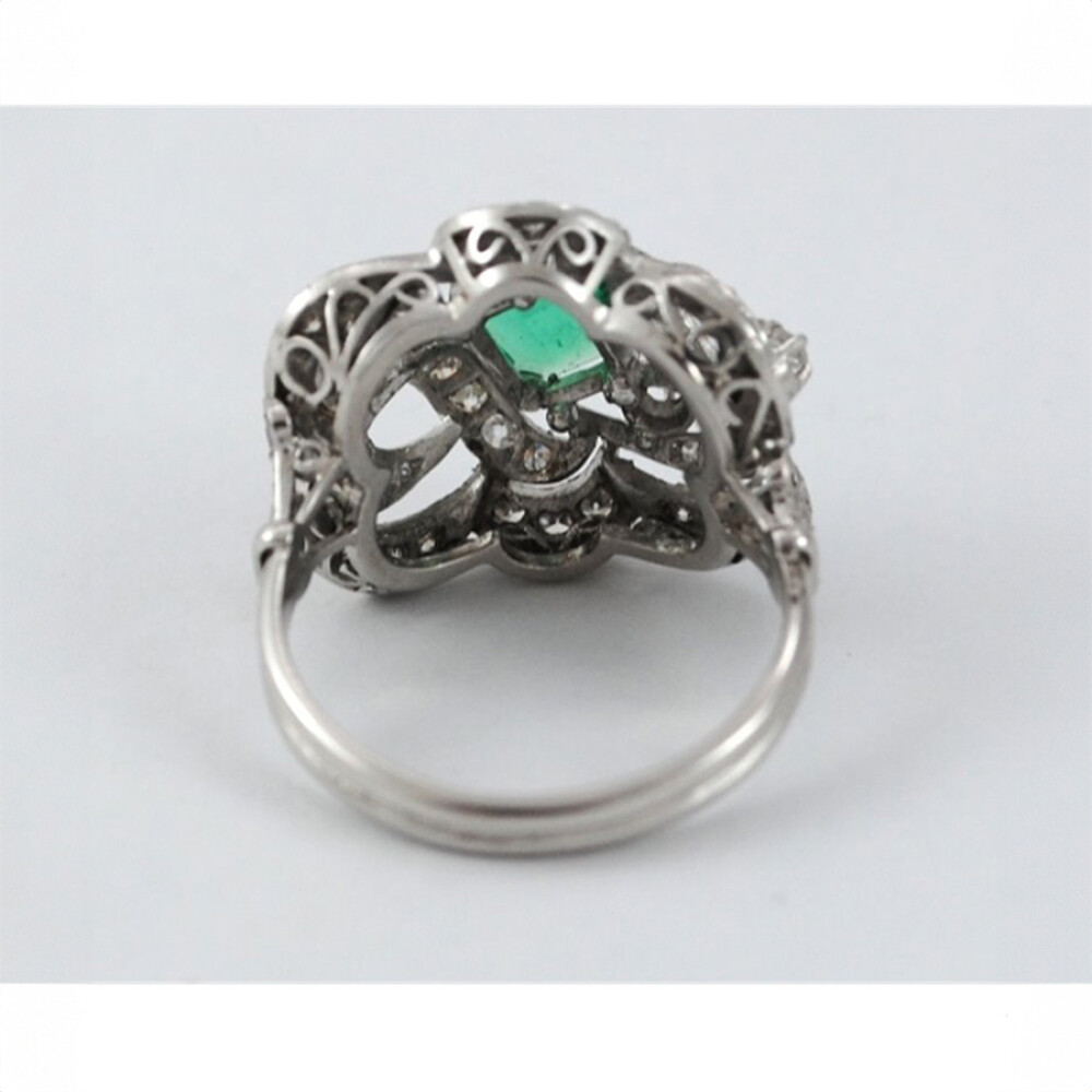Anillo Platino Brillantes Y Esmeralda Anillo Platino Brillantes Y Esmeralda