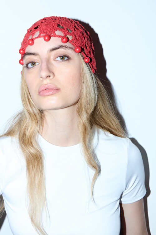 Casquete mesh flores rojo