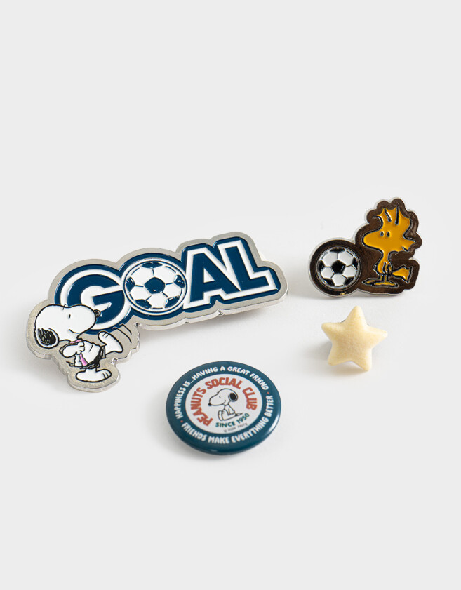 Pin Set De Pins Snoopy Mundial - Combinacion Multicolor