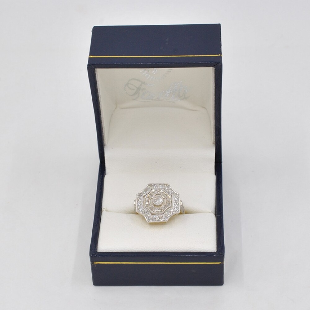 Anillo , Estilo Antiguo, En Platino, Oro 18K Y Brillantes Anillo , Estilo Antiguo, En Platino, Oro 18K Y Brillantes