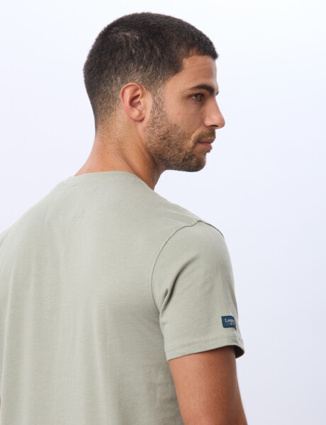 REMERA BÁSICA DE ALGODÓN Pistacho