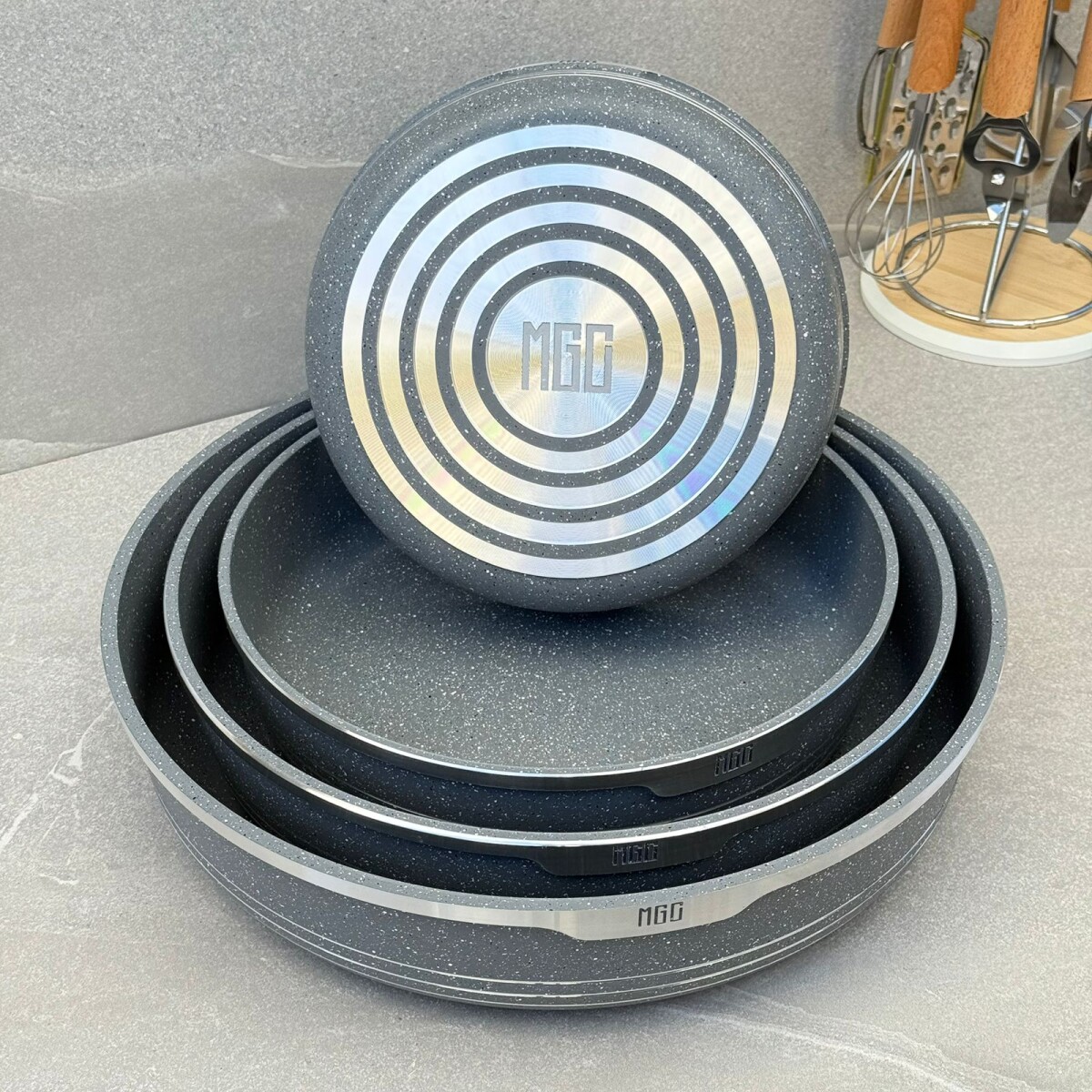 Conjunto de 4 Asaderas Antiadherentes de Aluminio Fundido MGC - Gris 