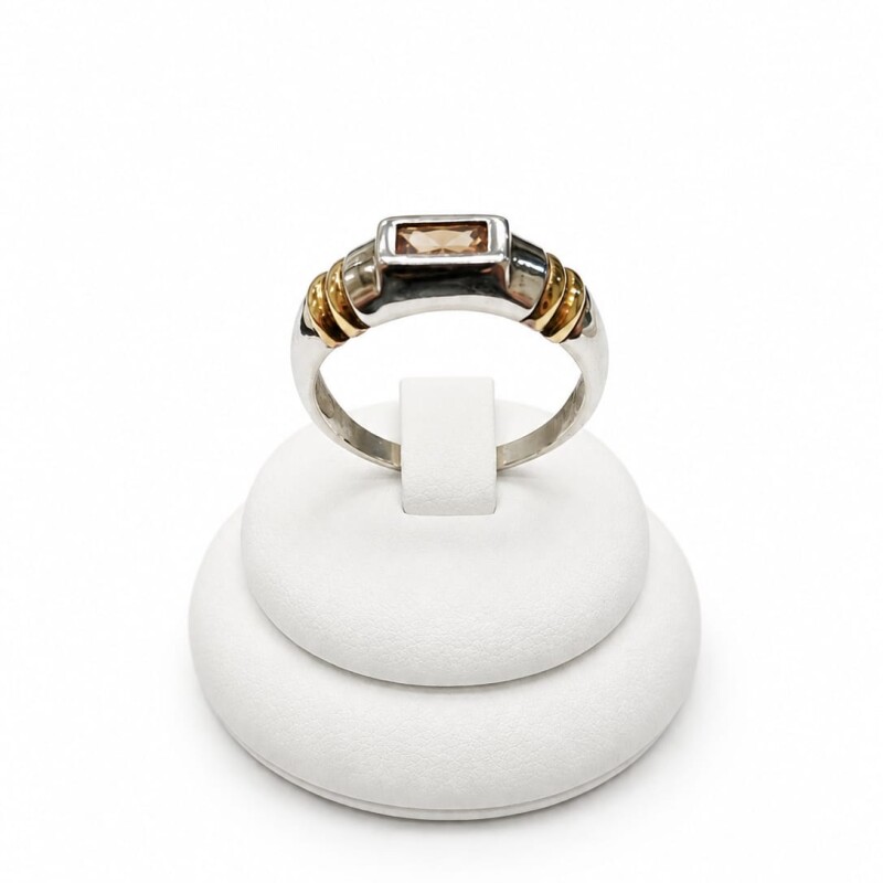 Anillo con piedra Zirconia Ambar Anillo con piedra Zirconia Ambar