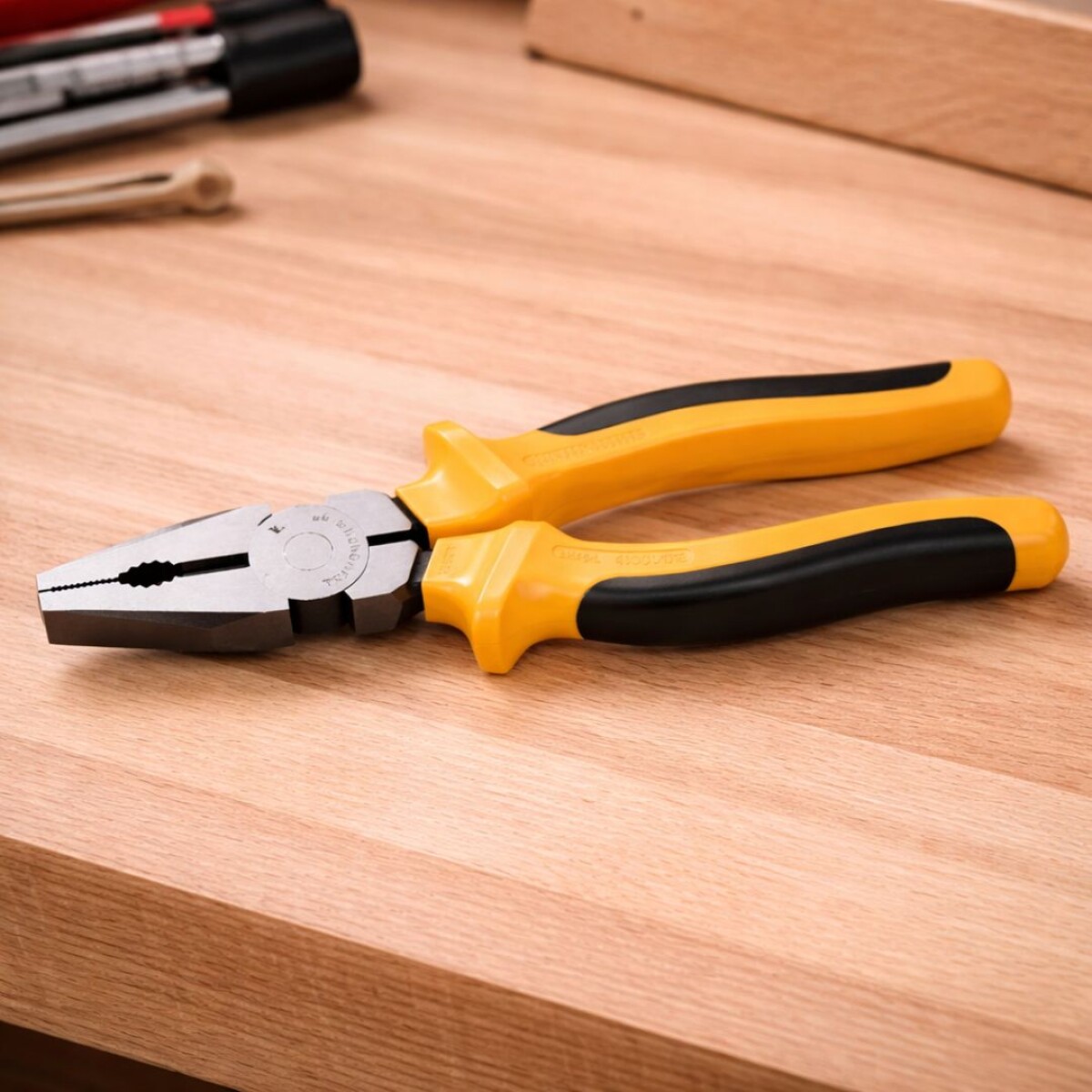 ALICATE PINZA TRAMONTINA 8" DOBLE AISLACION 