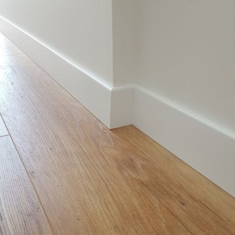 Zocalo De Eps Color Blanco Liso 2.4mts x 15 mm x 100 mm Zocalo De Eps Color Blanco Liso 2.4mts x 15 mm x 100 mm