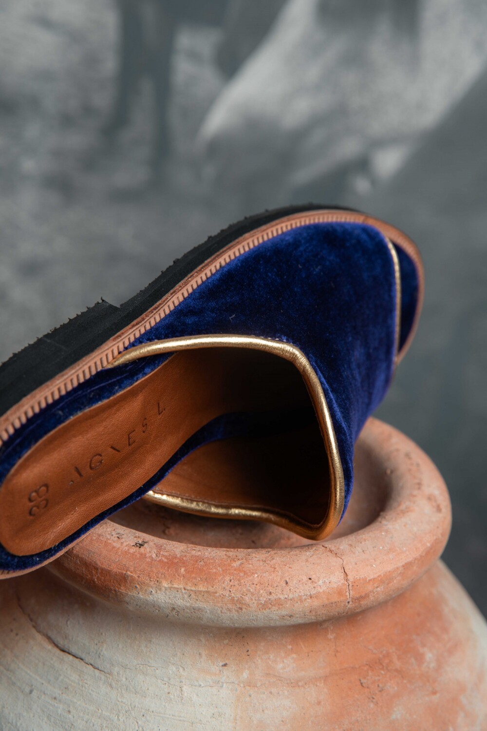 Monarch Sandals Violeta