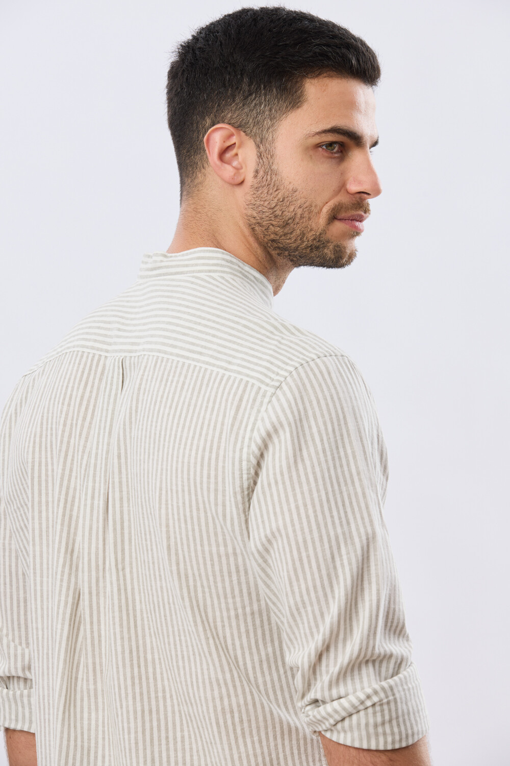 CAMISA RAYADA DE LINO CUELLO MAO Verde