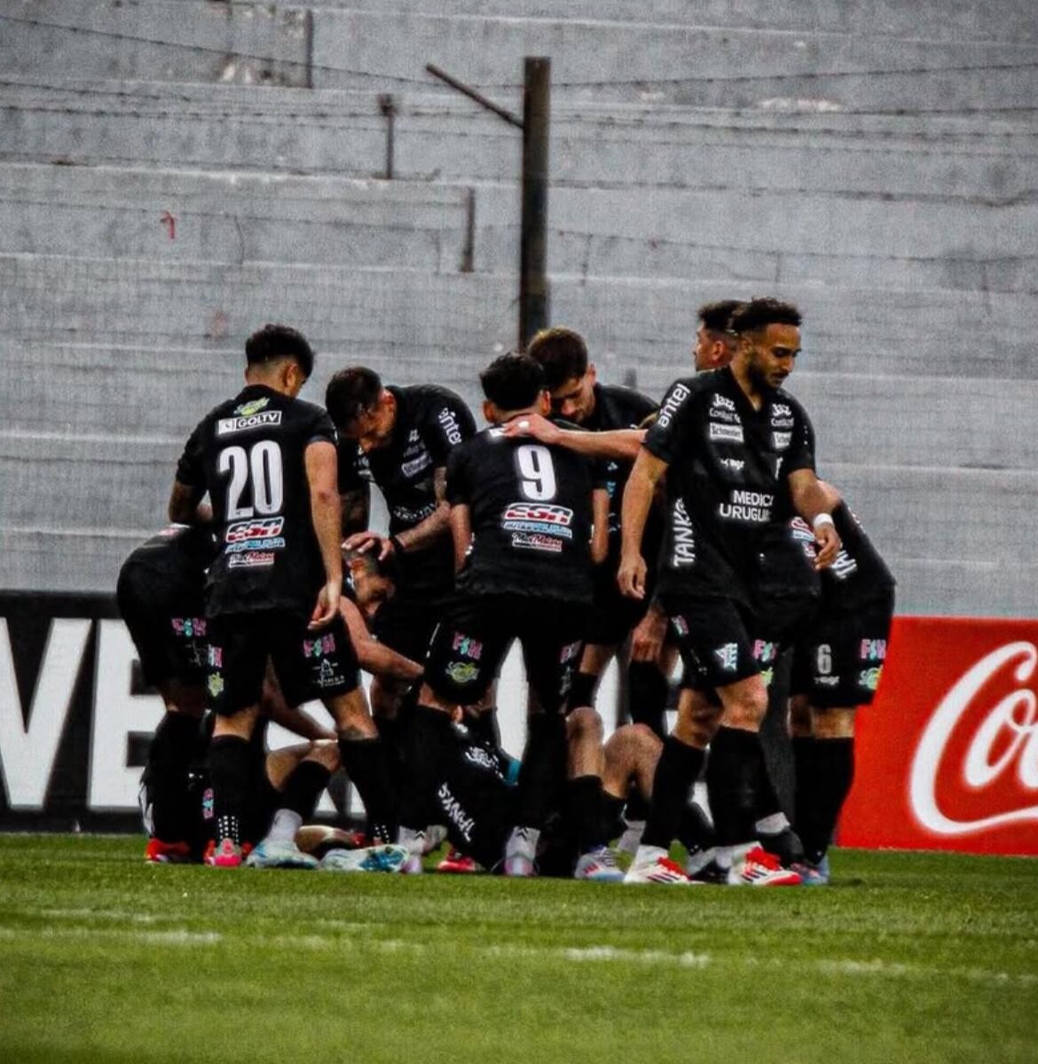 Camiseta Cerro Alt Niño 2025 clausura 