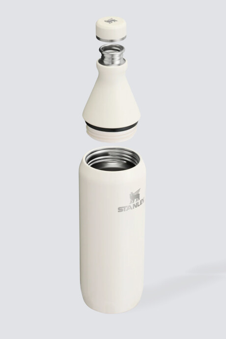 Botella Stanley Slim para todo el día 20 oz Crema