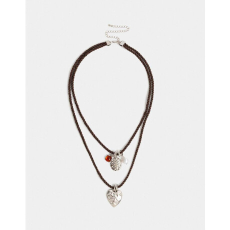 Collar Multilayer Con Corazón Plateado