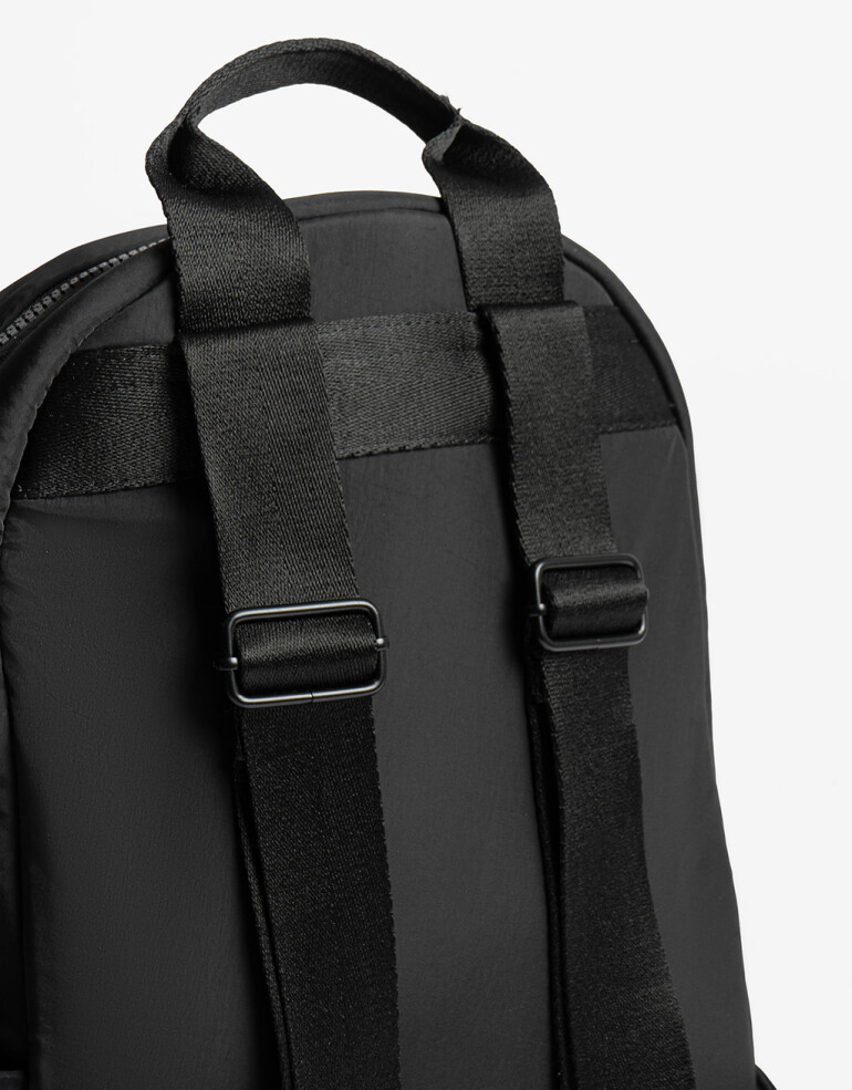 Mochilas Urbanas Nylon Mochila En Material Reciclado - Negro